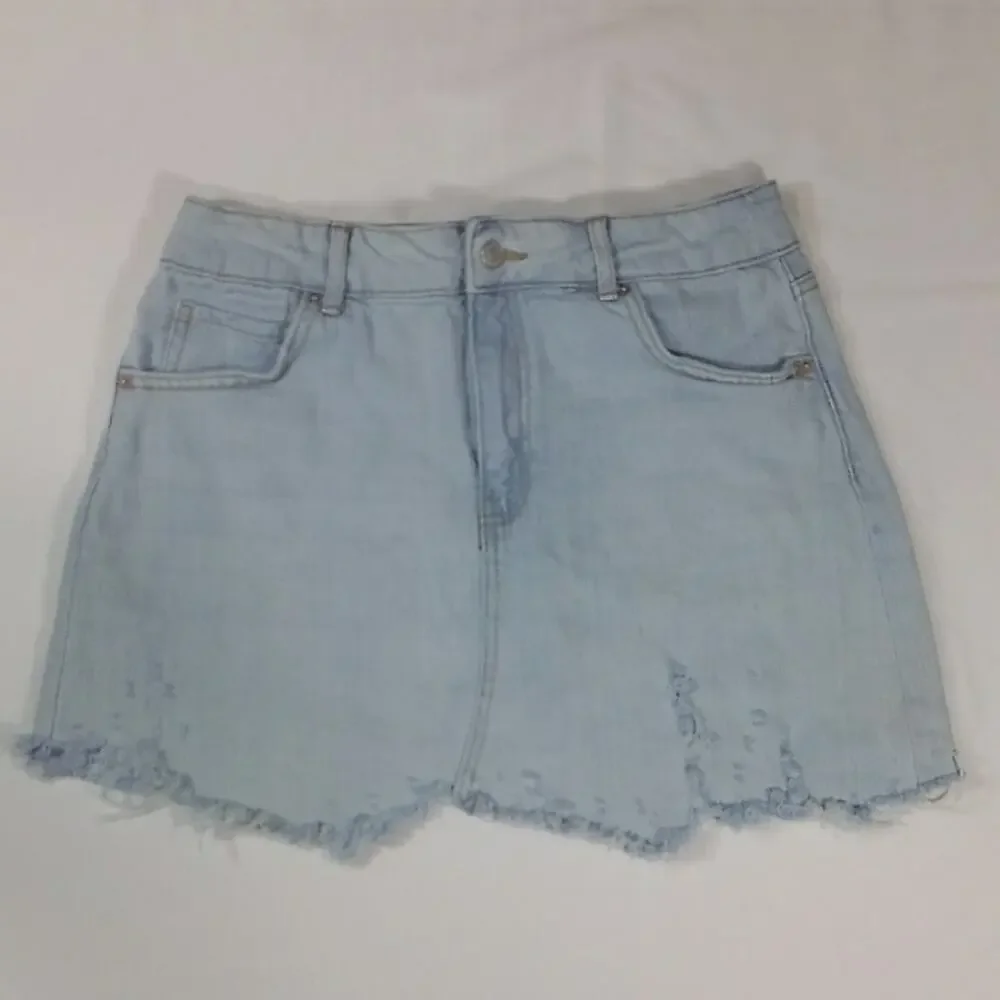 Wild Fable Light Wash Distressed Stretch Denim Blue Jean Shorts Raw Hem Sz 10